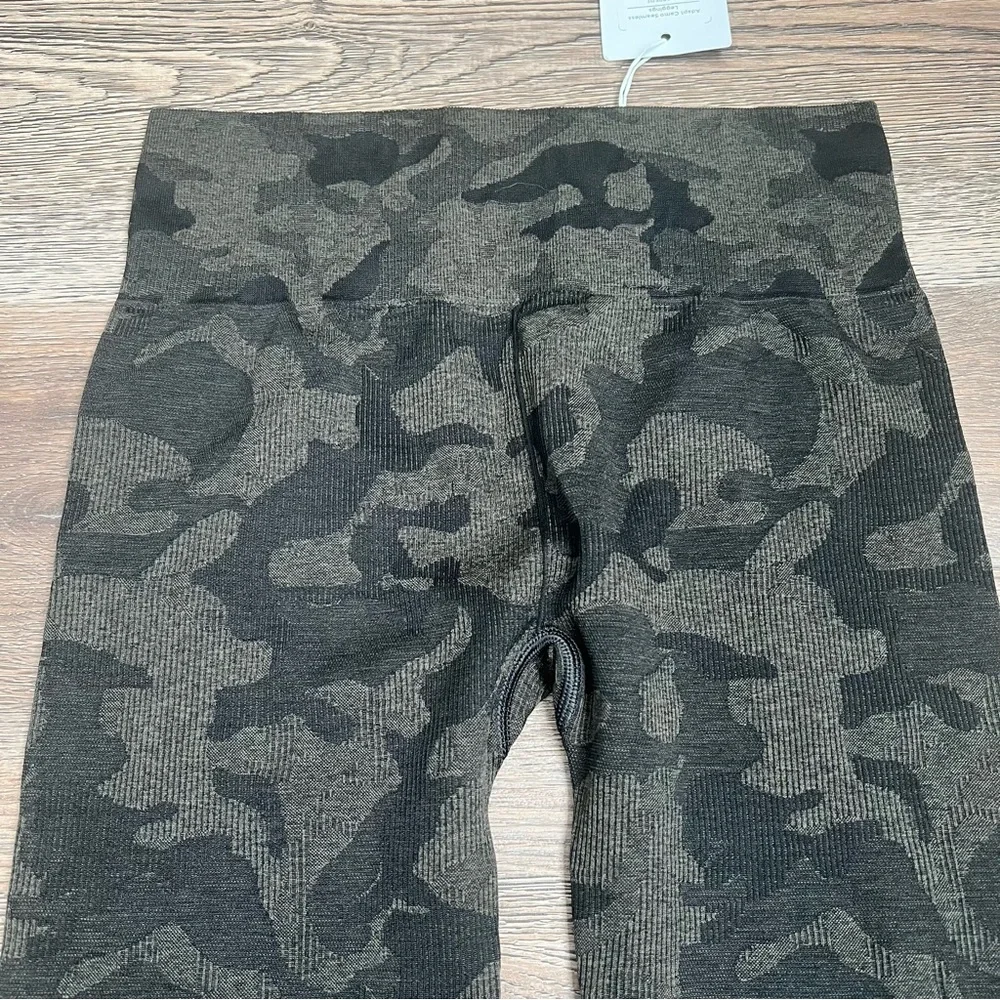 Gymshark Adapt Camo Seamless Leggings - Picture 6 of 8